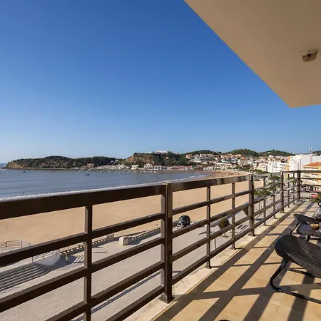 Beachfront 3Bdr Apt On Marginal Boulevard São Martinho do Porto Exterior photo