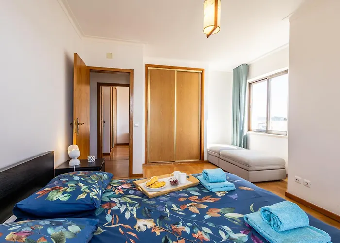 Beachfront 3Bdr Apt On Marginal Boulevard