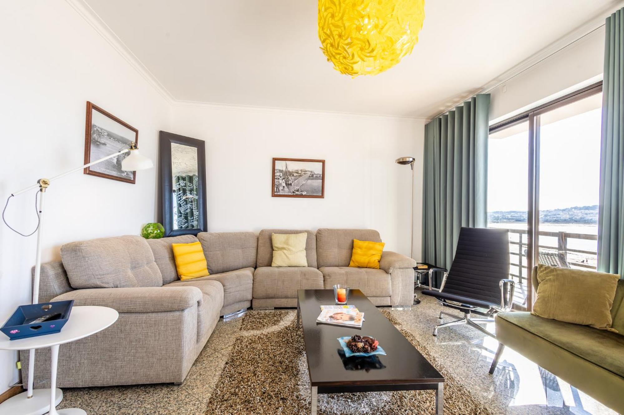 Beachfront 3bdr On Marginal Boulevard